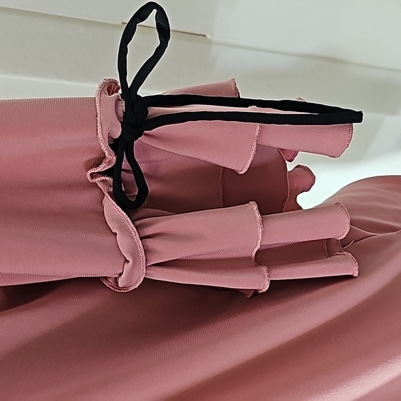 Liz McCoy mauve pink top size medium. Ruffle sleeves black piping - Picture 3 of 7